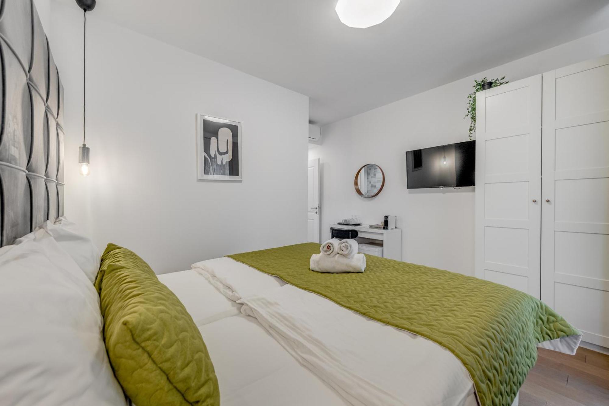 Finn Luxury Rooms Split Exterior photo